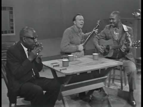 Pete Seeger, Sonny Terry, Brownie McGhee - Down by the Riverside