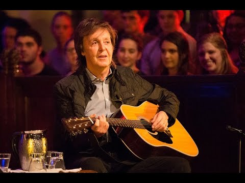 Sir Paul McCartney Sings Blackbird Live at Rollins College