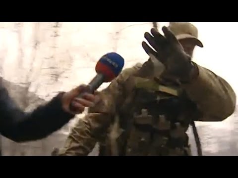 'Outta my face!' Foreign fighters filmed on ground with Kiev army