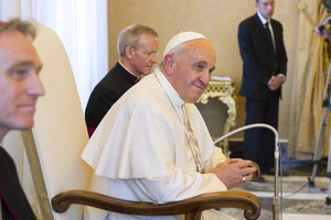 Secretary-General Ban Ki-moon and Mrs. Ban had Audience with His Holiness Pope Francis, with CEB members.