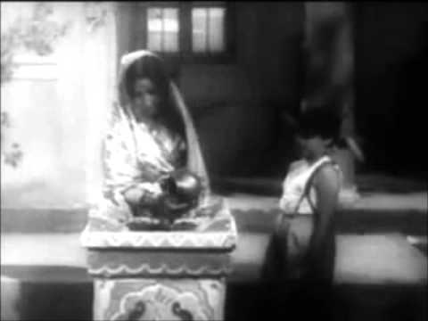 Bhajan Jyoti Kalash Chhalke Hindi movie song with English translations.wmv