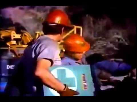 Killdozer (1974) Clint Walker, Robert Urich, Carl Betz. Horror