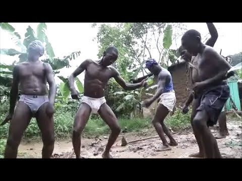 Poor African Family Dancing To Minimal by Wizkeeber mAsk New Ugandan Music 2015 HD DjDinTV