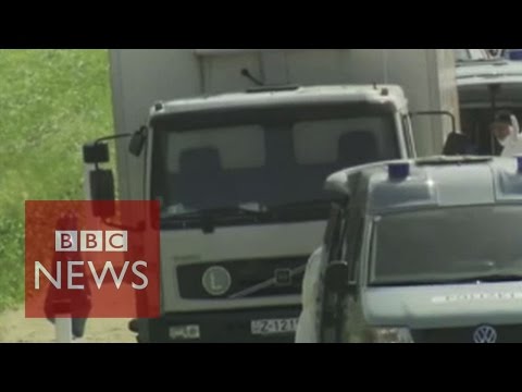 Arrests after Austria lorry deaths - BBC News