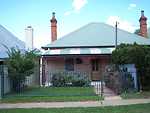 Front view: Firefly Cottage Mudgee in Mudgee
