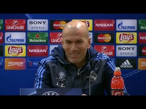 Zinedine Zidane Looks Embarrassed As Ronaldo Walks Out Of Presser - Rio 'Comes From  Desire To Win'