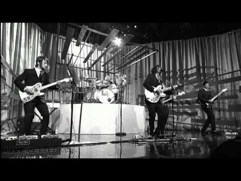 Foo Fighters - Back And Forth (Live on Letterman)