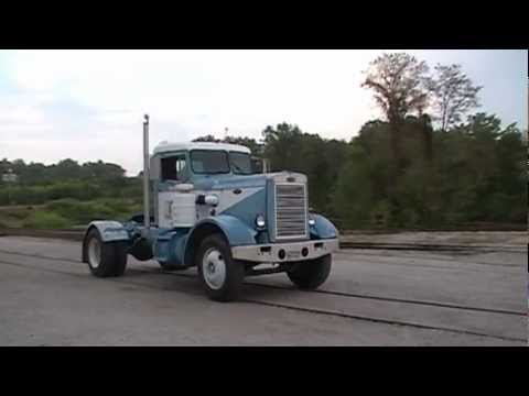 7 Gears in 7 Seconds 1966 Peterbilt 281 V8 cummins