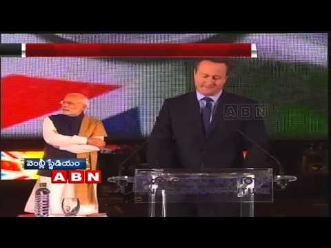 British PM David Cameron Talks About Achhe Din Under PM Modi | Wembley Stadium (14-11-2015)