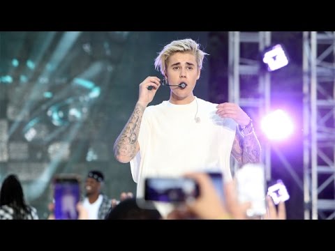 Justin Bieber Performs 'Sorry'