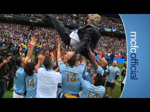 PELLEGRINI 'BUMPS' CELEBRATION | City v West Ham Champions 2014