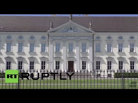 LIVE: President Gauck meets Queen Elizabeth II at the Presidential Palace in Berlin