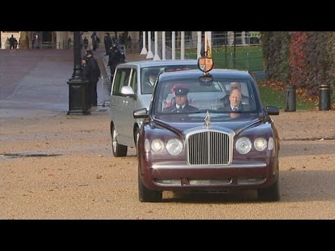 The Queen greets South Korea's first female President Park Geun-hye