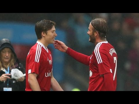 David Beckham Is Replaced By His Son Brooklyn At Old Trafford - Special Moment