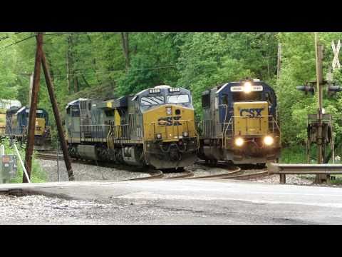 CSX Plays Musical Train Engines