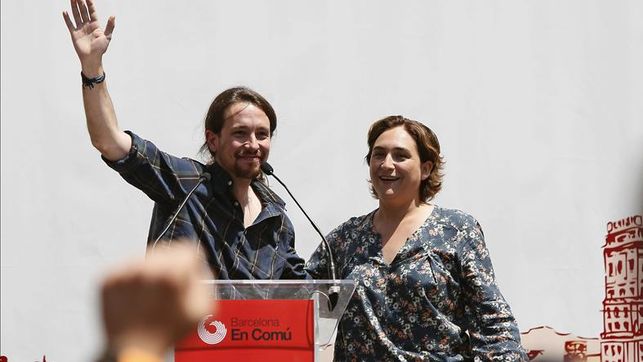 Iglesias tacha a Mas y Pujol de gentuza y Colau pide echar mafia de Barcelona