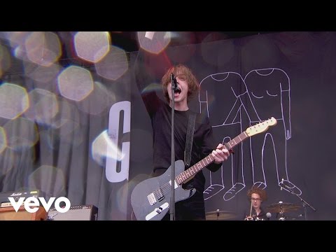 Catfish and the Bottlemen - Pacifier (Live at Glastonbury 2015)