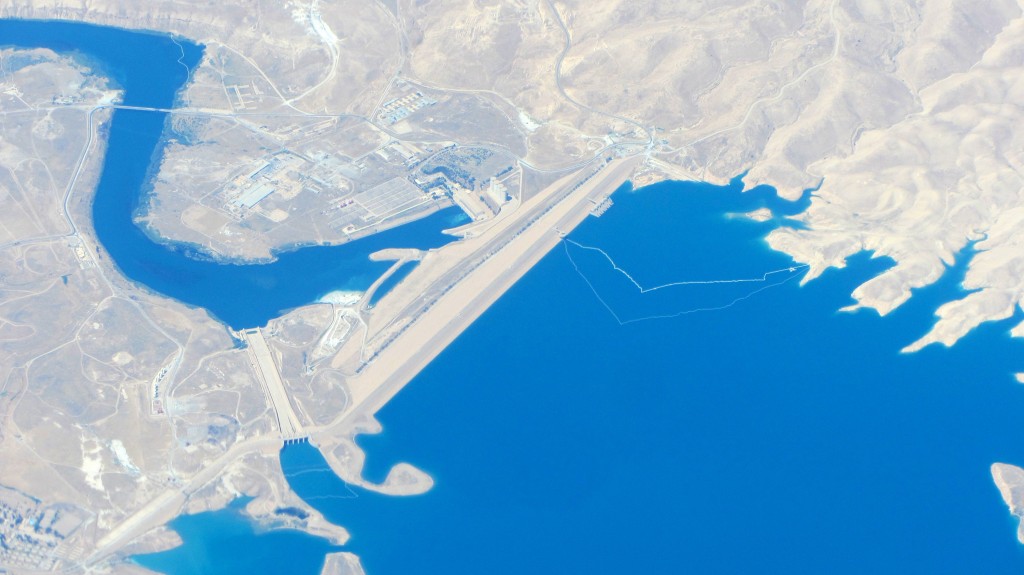 Iraq’s Mosul Dam Could Burst At Any Time thumbnail