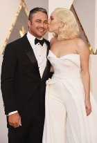 Taylor Kinney and Lady Gaga at event of The Oscars (2016)