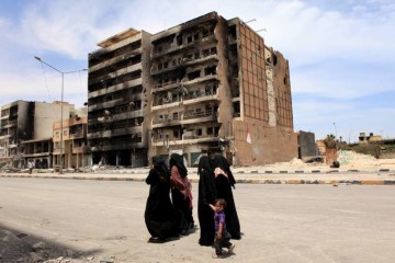 Civilians in Misrata, Libya. June, 2011 (by UNHCR/H. Caux)