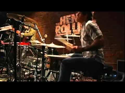 Queens of The Stone Age - Misfit Love (Live on The Henry Rollins Show)