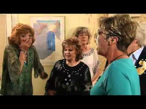 Corrie clip - Gail pies Deirdre