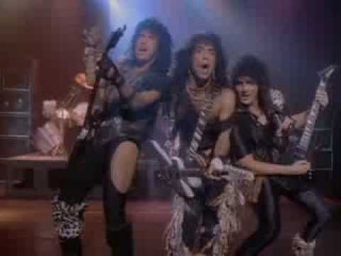 Kiss - Heaven's On Fire