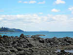 Vieuw from beach to Cable cape: Seaside cottage by the penguin-beach in Penguin