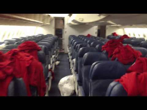 Delta Airlines Boeing 777-200 walk through