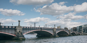 60 Second Video: The Colours Of Westminster And Lambeth Bridges