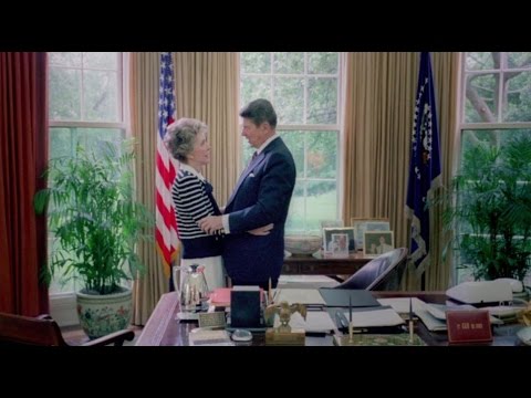 Former First Lady Nancy Reagan dies at 94