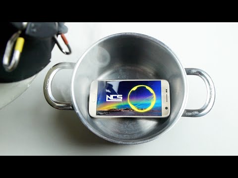 What Happens if You Pour Liquid Nitrogen on a Samsung Galaxy S7?