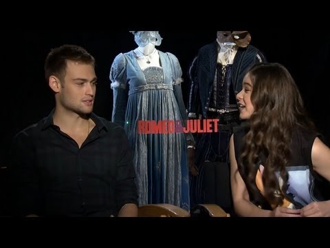 Hailee Steinfeld and Douglas Booth ROMEO & JULIET Cute Interviews!