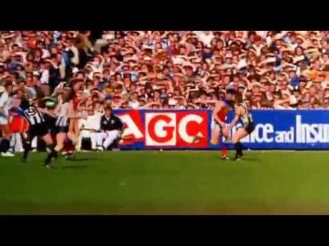 David Williamson's "The Club" (1980) - footage from the film - www.collingwoodfootytour.com