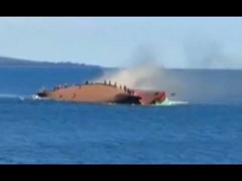 Dramatic footage: Ferry sinking caught on cam, people jump off deck