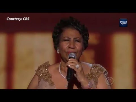 Watch Aretha Franklin Make President Obama Emotional