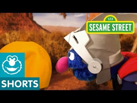 Sesame Street: Super Grover Finds The Perfect Ball for a Cactus