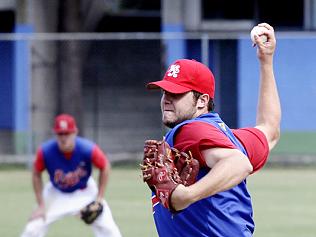 bulldogs SK225839 Greater Brisbane League. Wests v Windsor. Royals' Trent Baker.