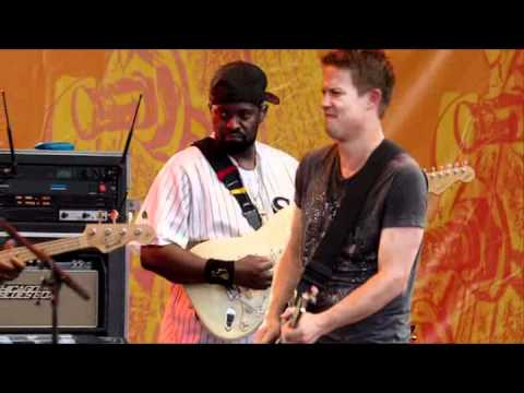 Buddy Guy Johnny Lang Ronnie Wood - Miss you - Crossroads Guitar Festival 2010