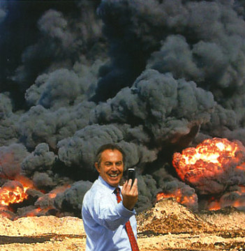 PHOTO OP, 2005. PETER KENNARD AND CAT PICTON PHILLIPPS’ ANTI-IRAQ WAR COLLABORATION.