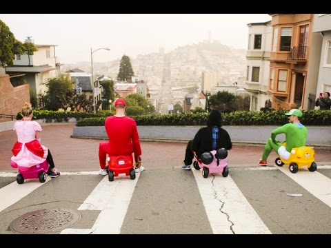 Mario Kart on Lombard Street