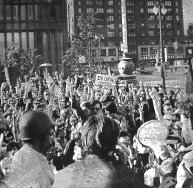 photo, Detroiters Protest Chicago