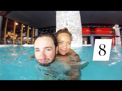 SWIMMING & THE VLOGGER KISS SHOT REALITY | Day 8