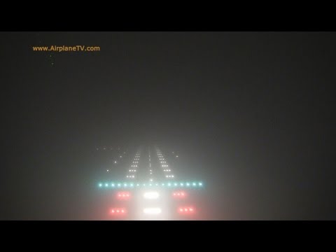 Airbus A320 pilots' view ILS Approach CAT III LOWW-VIE in bad weather