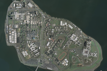 A detailed aerial view of Rikers Island. (Wikimedia Commons / United States Geological Survey)