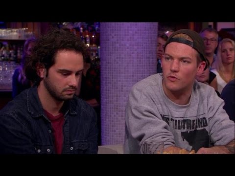 Aangrijpend: vier overlevenden vertellen over Bataclan - RTL LATE NIGHT