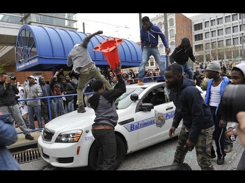 LATEST NEWS - Baltimore Police Car Rampage during the Protest [Raw Live footage]