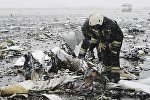 Emergencies Ministry members search the wreckage at the crash site of Flight number FZ981, a Boeing 737-800 operated by Dubai-based budget carrier Flydubai, at the airport of Rostov-On-Don, Russia, March 19, 2016.