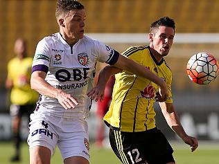 Live: Wellington Phoenix host Perth Glory