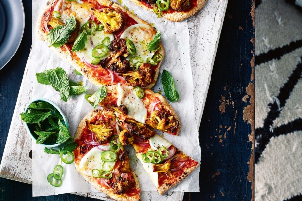 Indian pizza with curried cauliflower and green chilli